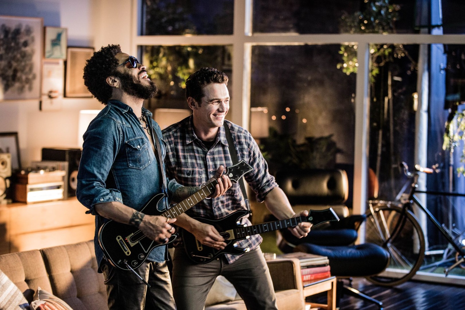 Zdjęcie okładkowe wpisu Lenny Kravitz i James Franco prezentują Guitar Hero Live