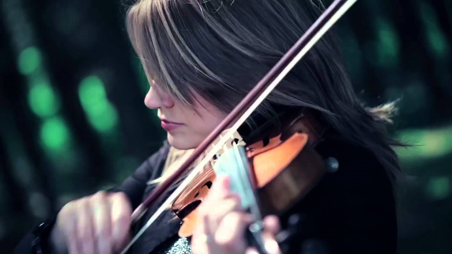 Zdjęcie okładkowe wpisu Muzyka Taylor Davis nie tylko w Wiedźminie, ale też na koncercie w Warszawie