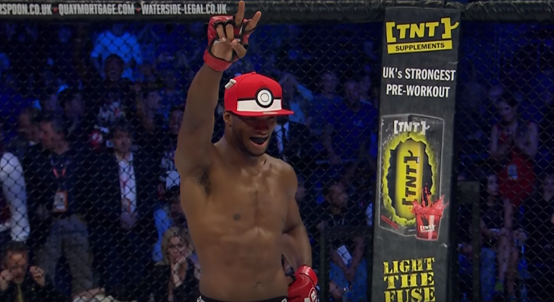 Zdjęcie okładkowe wpisu Zawodnik MMA nokautuje przeciwnika i łapie go w PokéBalla