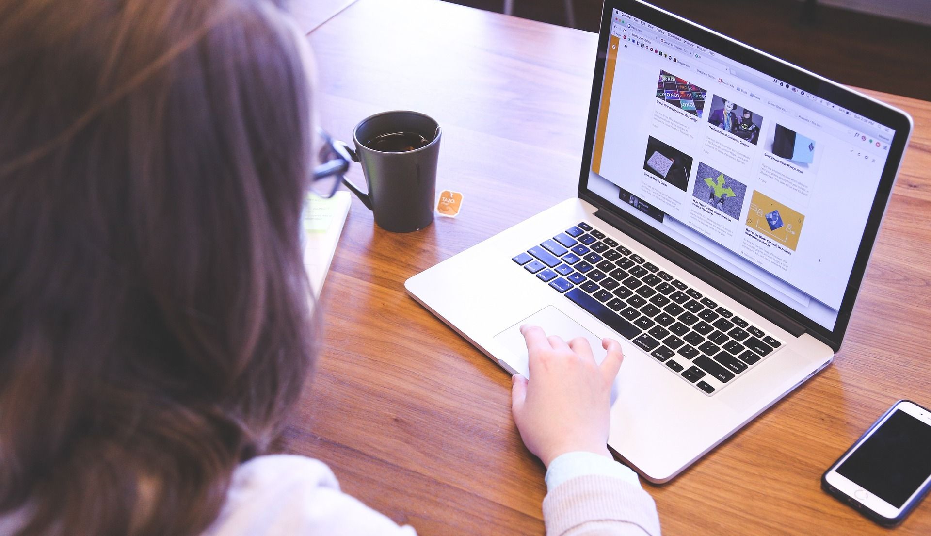 Zdjęcie okładkowe wpisu Internet światłowodowy – gdzie sprawdzić, że możemy z niego skorzystać?