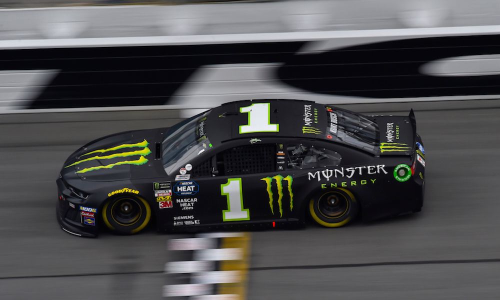 Zdjęcie okładkowe wpisu Recenzja: NASCAR Heat 4