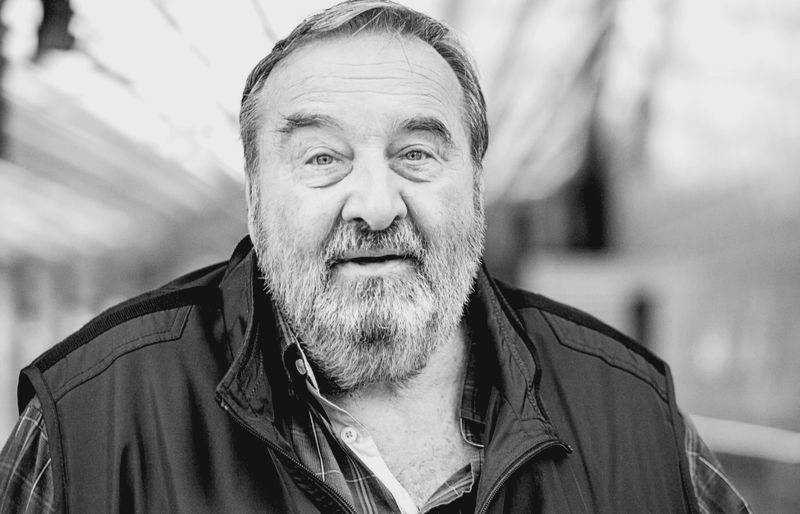 Zdjęcie okładkowe wpisu Zmarł Krzysztof Kowalewski. Fantastyczny głos z Baldur’s Gate, czy TES: Skyrim