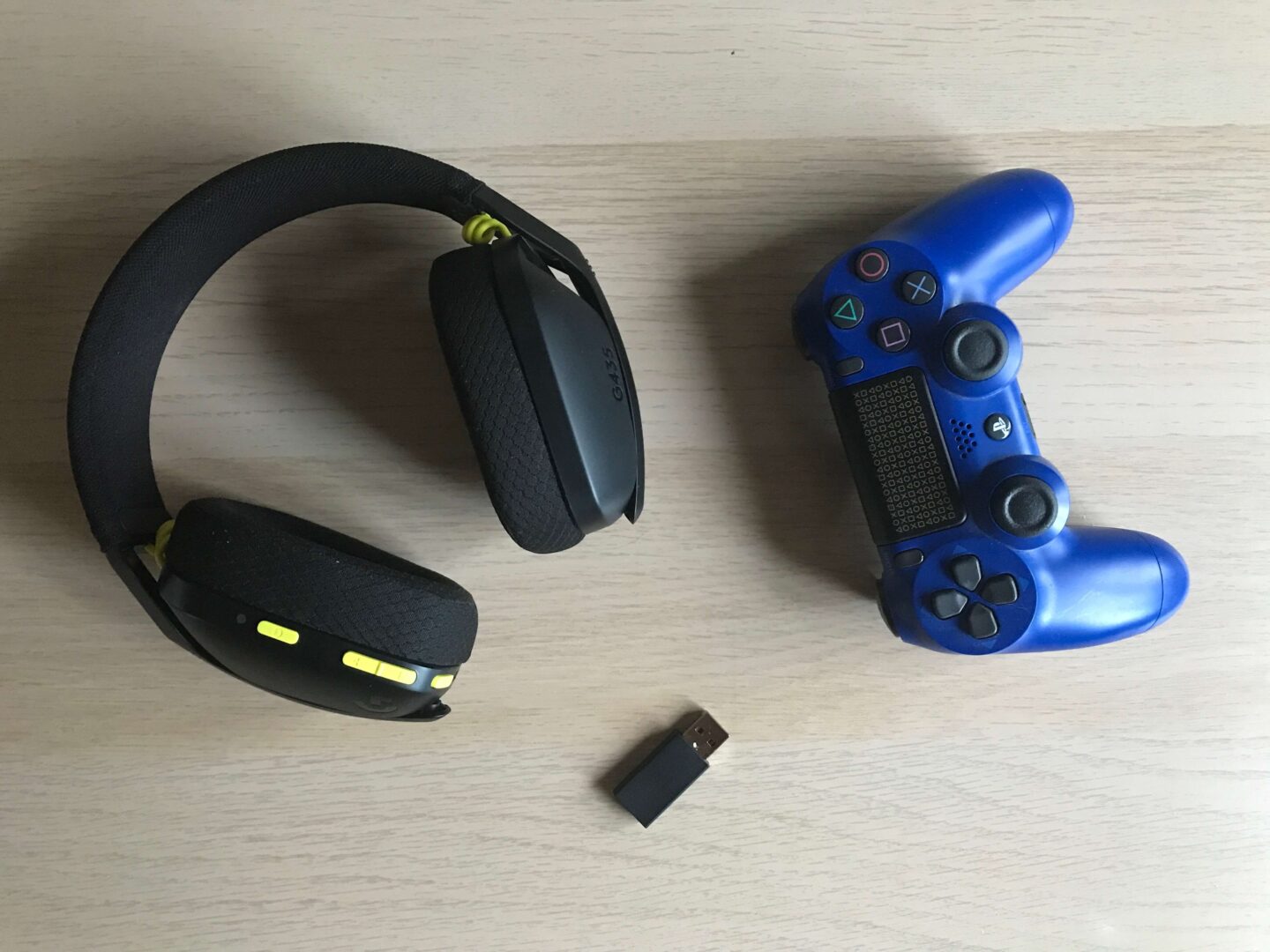 Zdjęcie okładkowe wpisu Test: Logitech G435 — ultralekki bezprzewodowy headset
