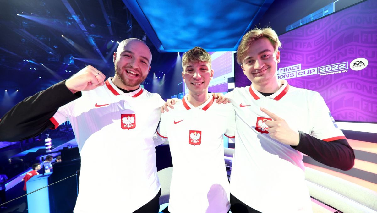 Zdjęcie okładkowe wpisu FIFAe NATIONS CUP 2022: Polacy zdobywają srebrny medal w FIFA 22
